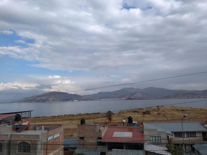 Hostal Vista Al Lago Titicaca Puno Exterior photo